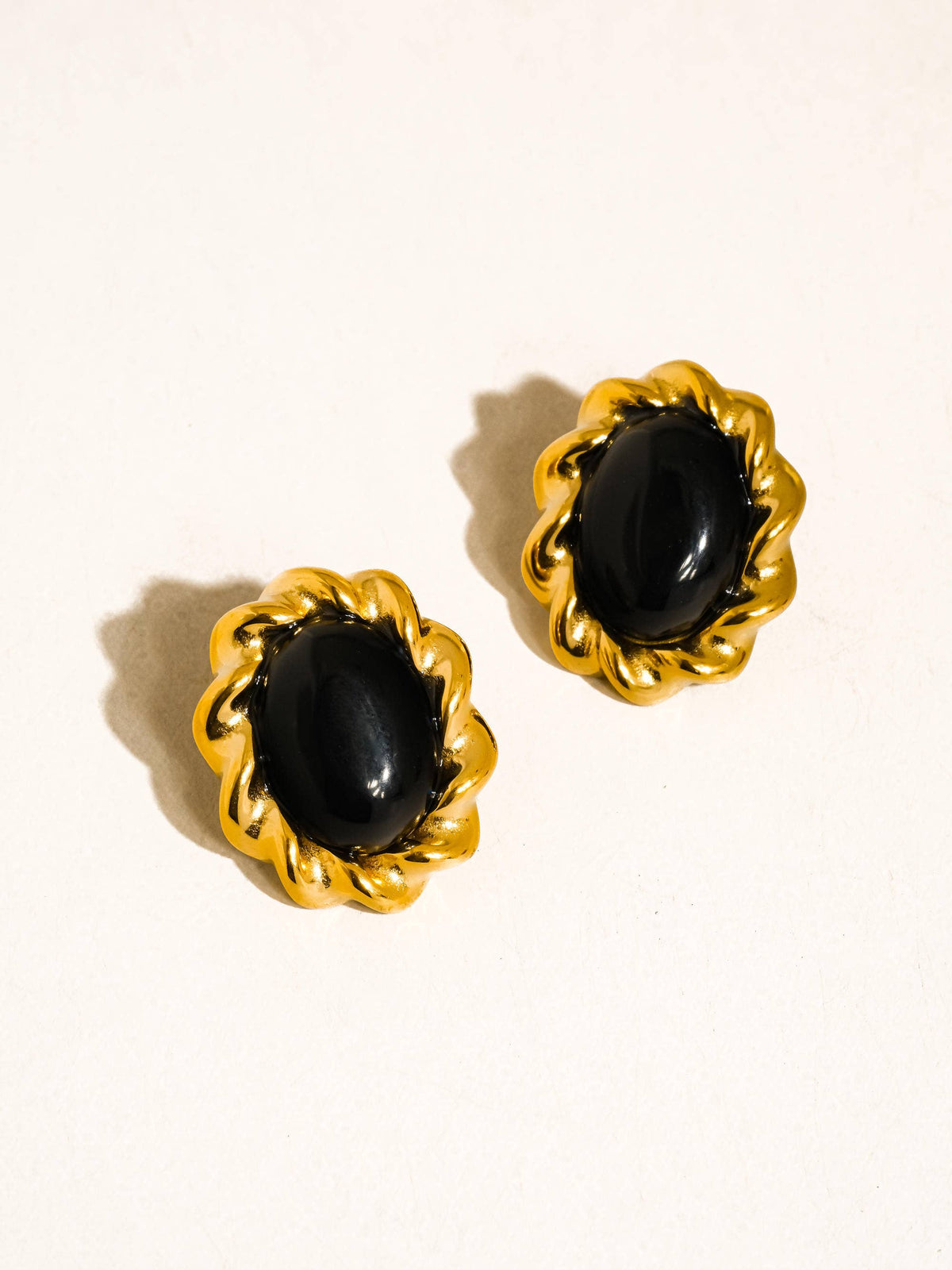 Eulie 18K Gold Non-Tarnish Vintage Stone Oval Earring